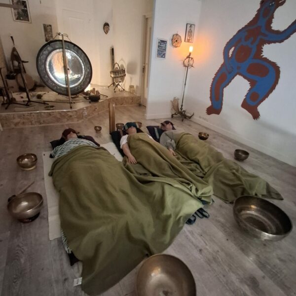 gallery-item