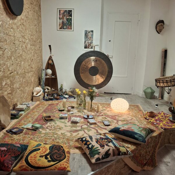 gallery-item